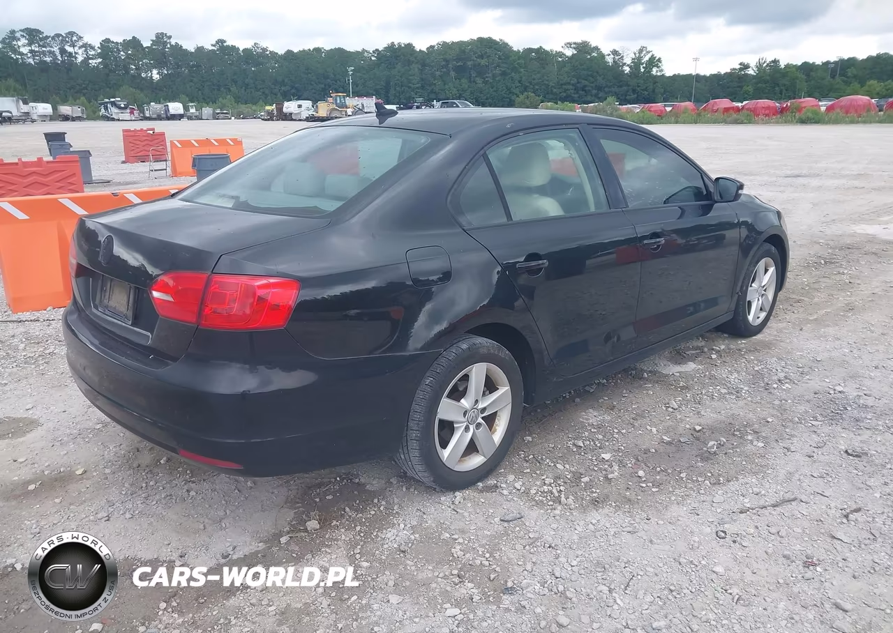 2013 Volkswagen Jetta 2.0L Tdi VIN:3VWLL7AJ4DM381727 - 4