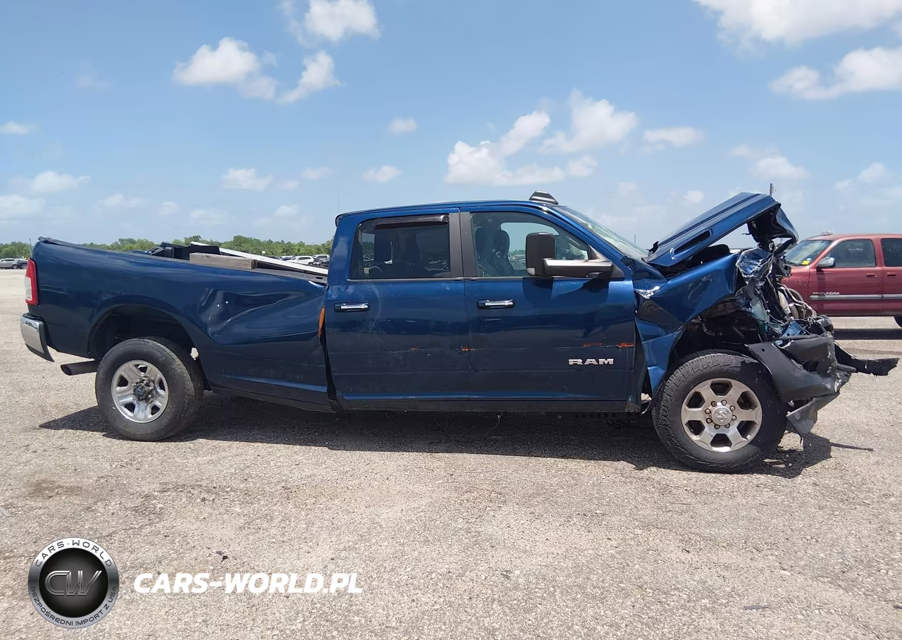2019 Ram 3500 VIN:3C63R3HL4KG703321 - 14