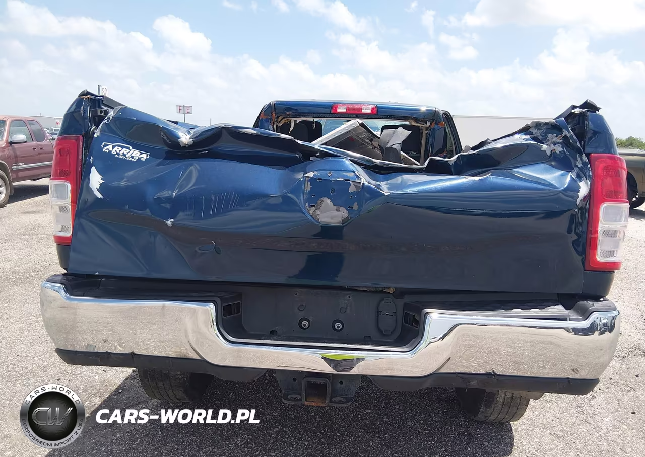 2019 Ram 3500 VIN:3C63R3HL4KG703321 - 17