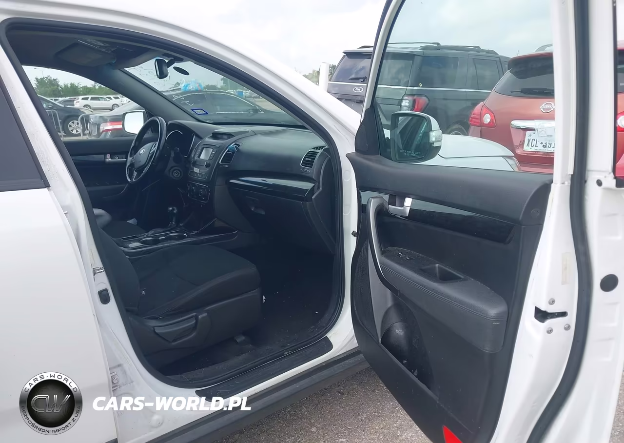 2015 Kia Sorento Lx VIN:5XYKT4A61FG609272 - 5