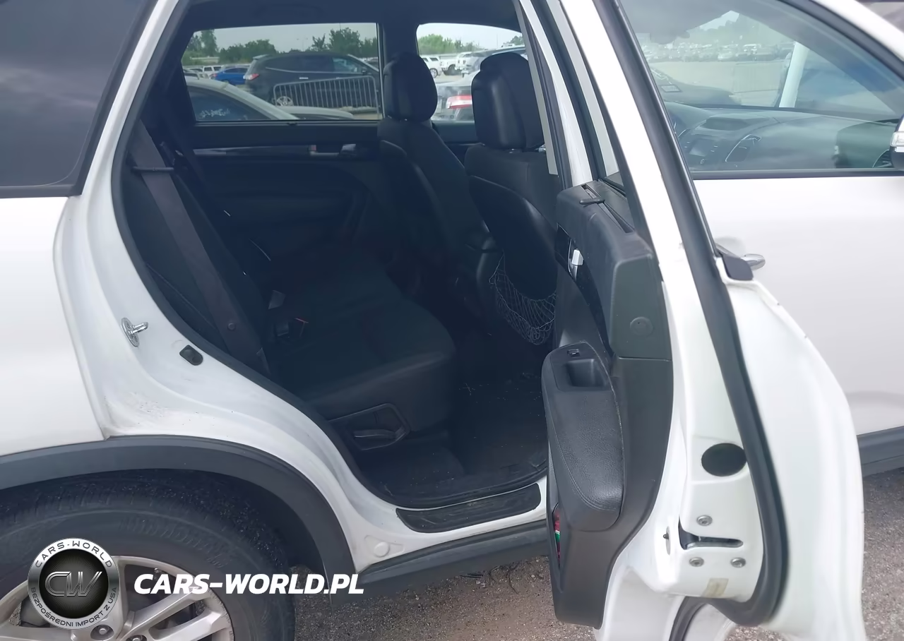 2015 Kia Sorento Lx VIN:5XYKT4A61FG609272 - 8