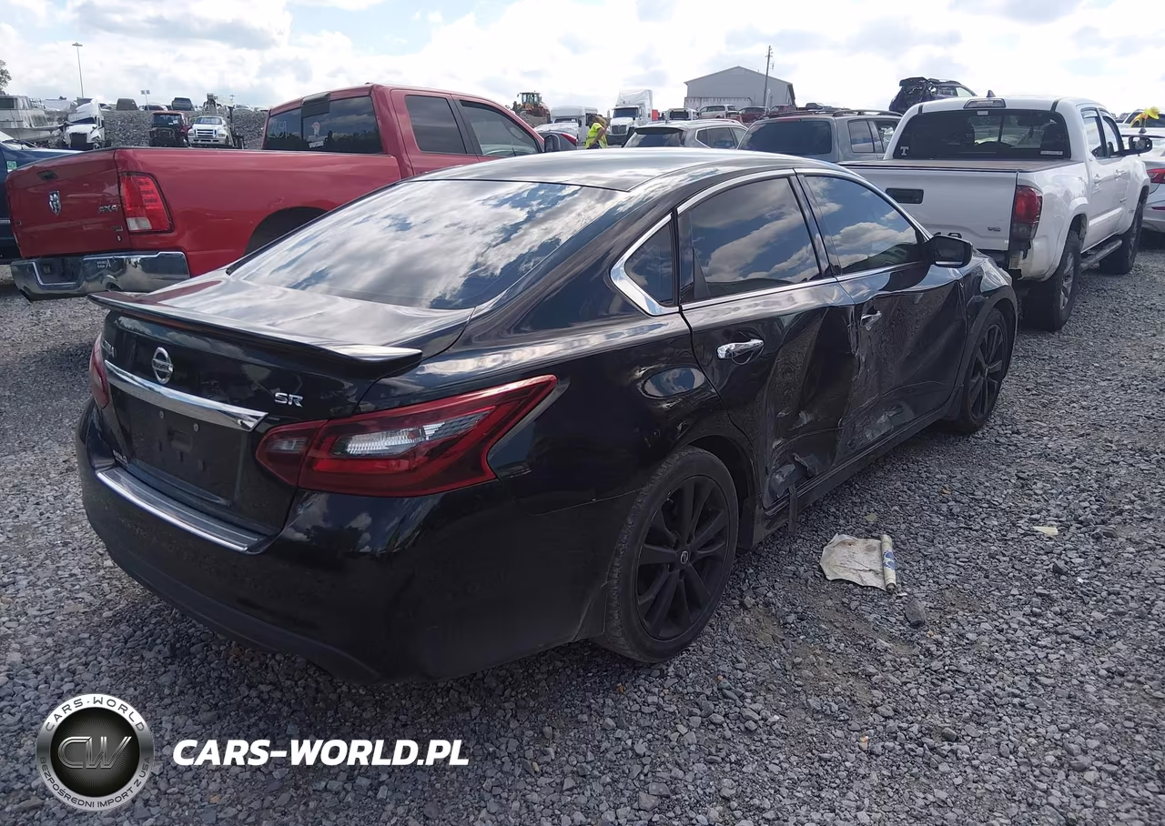 2017 Nissan Altima 2.5 Sr VIN:1N4AL3AP0HC171050 - 4