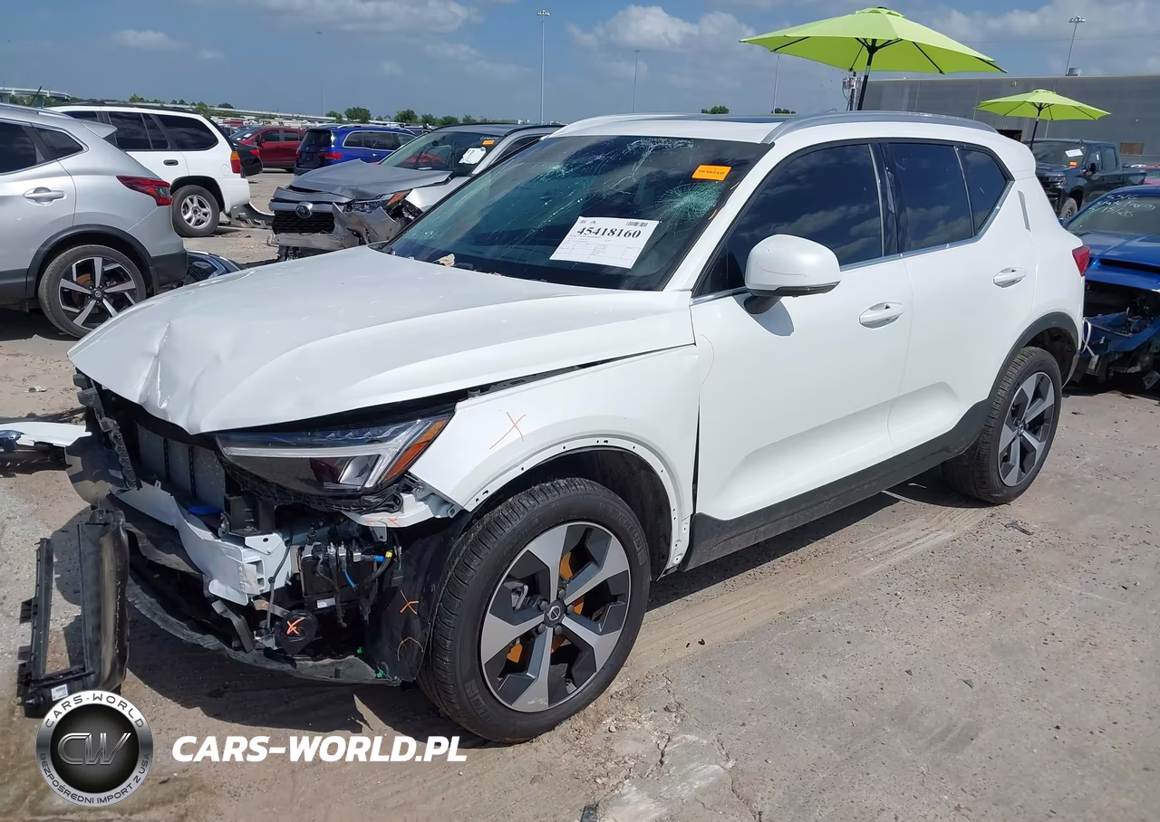 2025 Volvo Xc40 B5 Plus Bright Theme VIN:YV4L12UE1S2602907 - 2