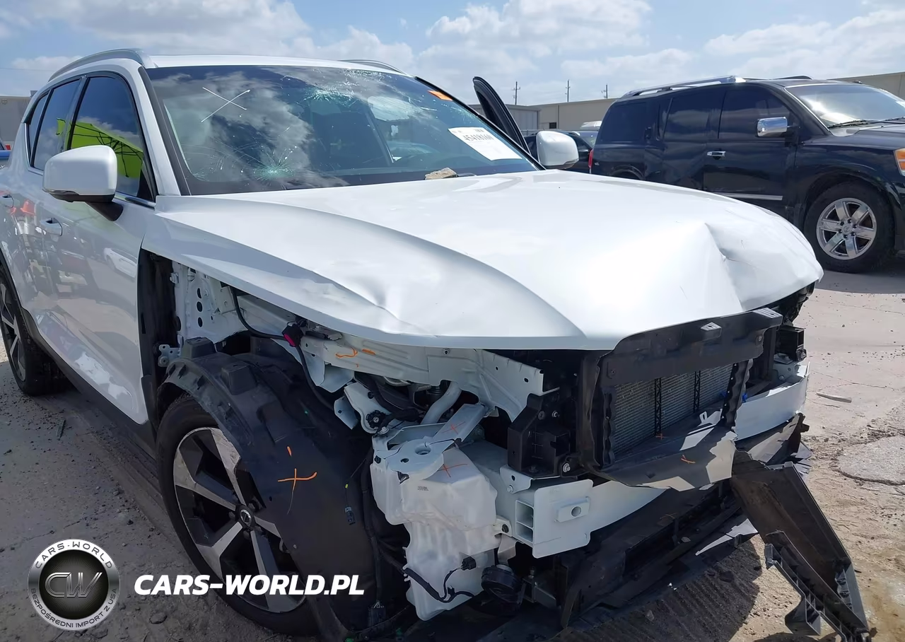 2025 Volvo Xc40 B5 Plus Bright Theme VIN:YV4L12UE1S2602907 - 6