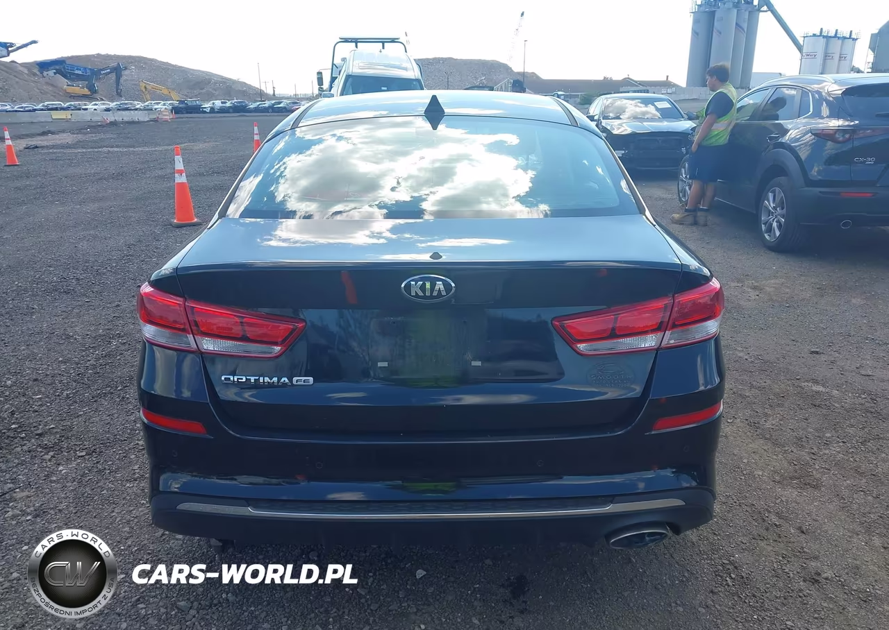 2019 Kia Optima Lx VIN:5XXGT4L37KG330125 - 16