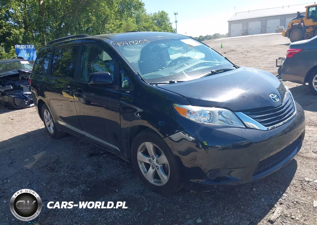 2017 Toyota Sienna Le 8 Passenger – zdjęcie 1 z 16