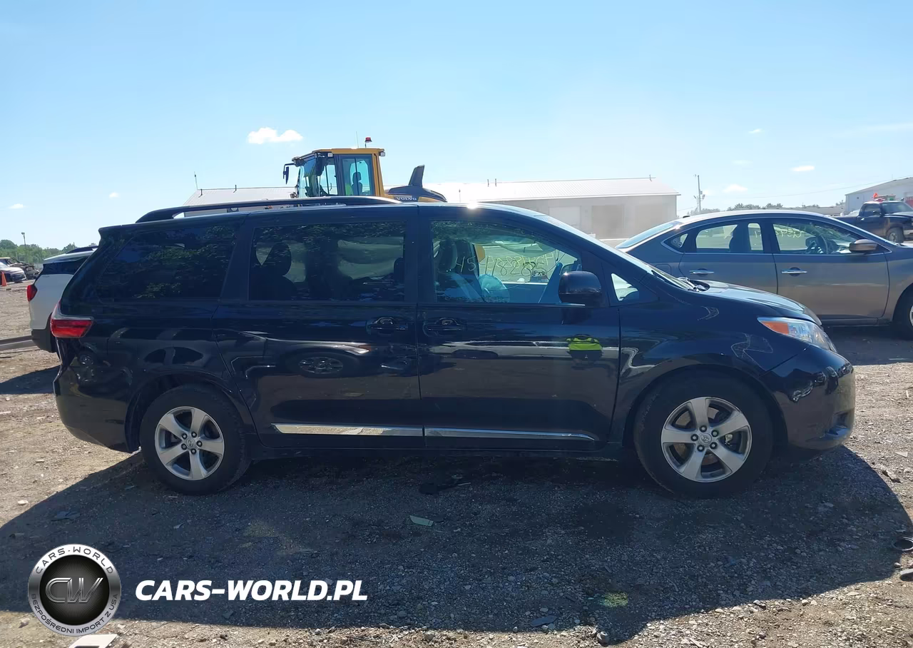 2017 Toyota Sienna Le 8 Passenger VIN:5TDKZ3DC6HS809760 - 13