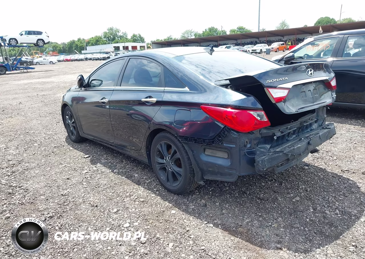 2013 Hyundai Sonata Limited VIN:5NPEC4AC4DH658443 - 3