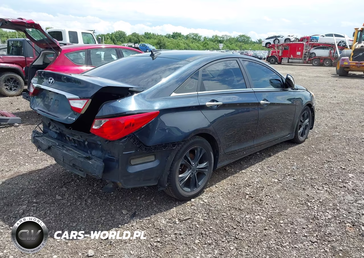2013 Hyundai Sonata Limited VIN:5NPEC4AC4DH658443 - 4