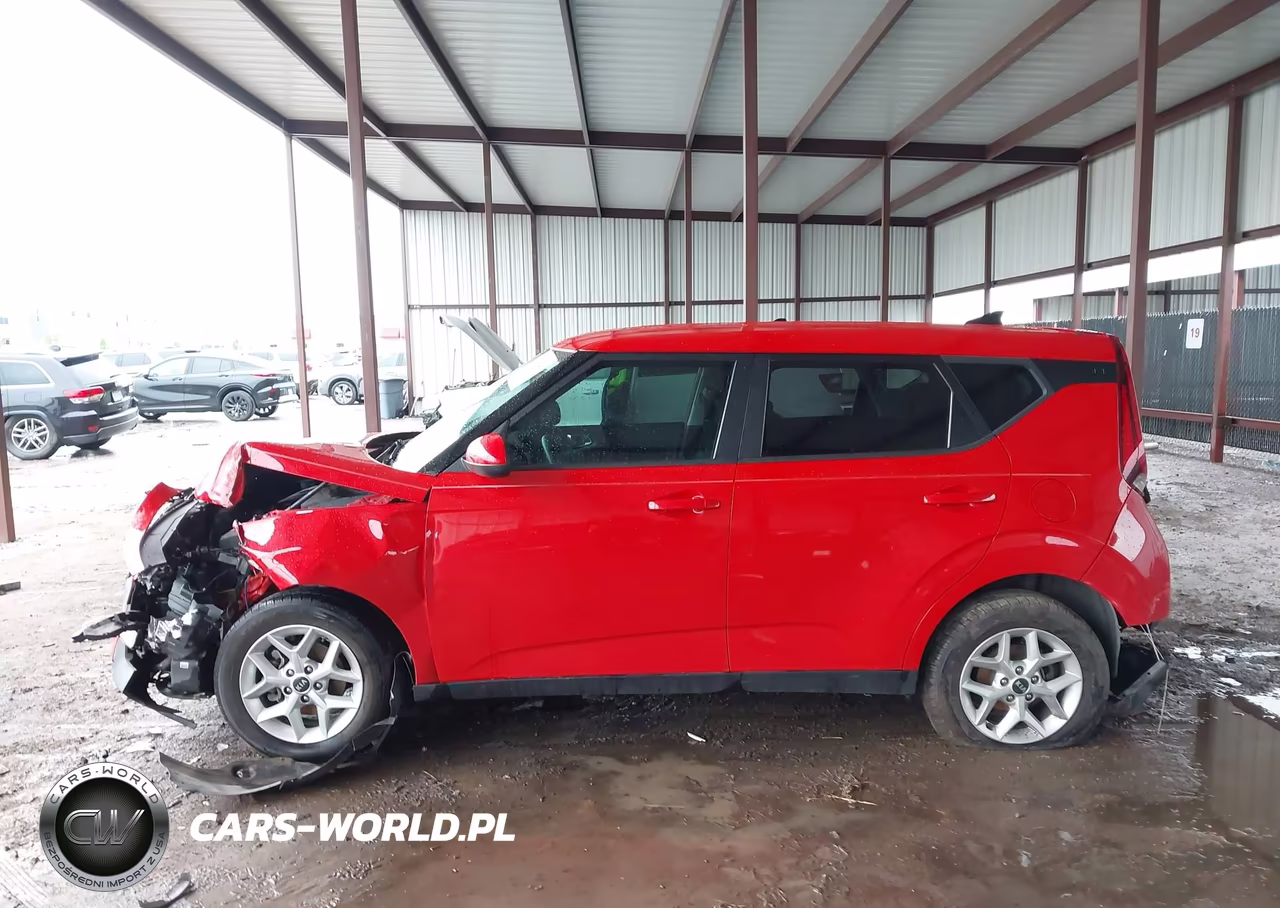 2021 Kia Soul S VIN:KNDJ23AU5M7775246 - 14