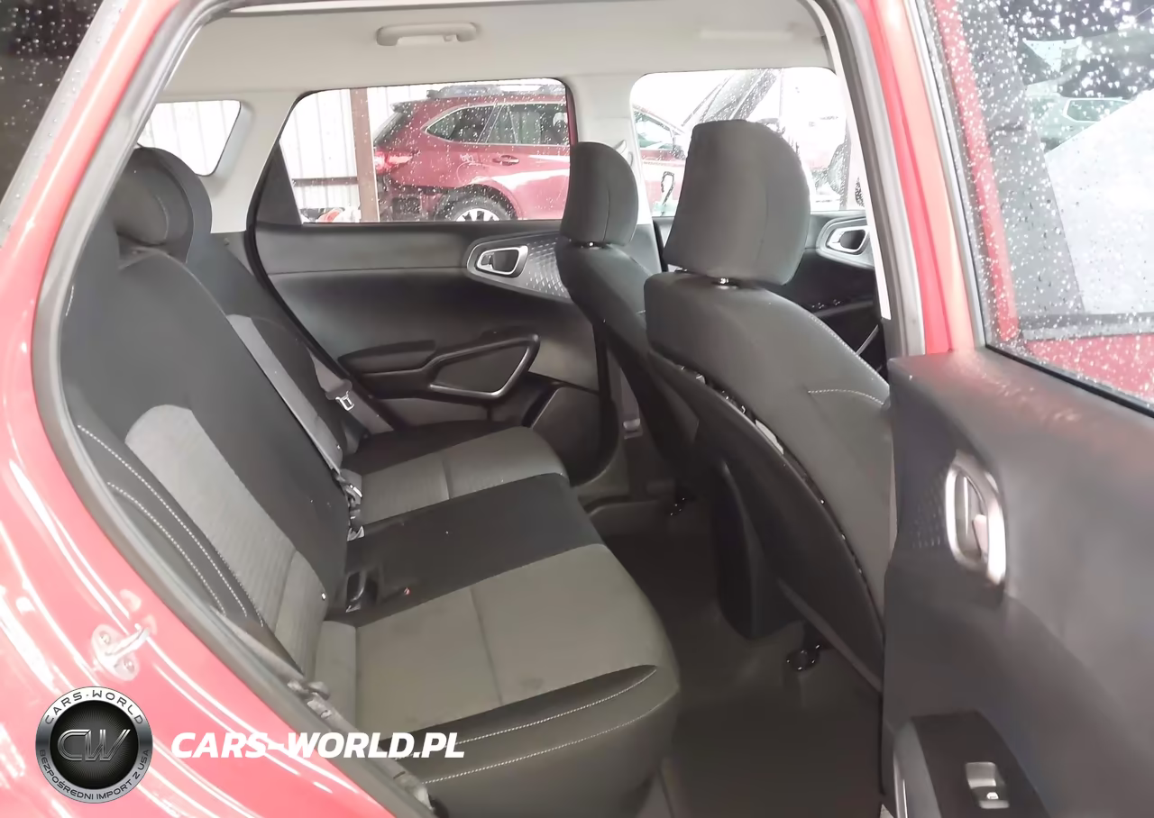 2021 Kia Soul S VIN:KNDJ23AU5M7775246 - 8