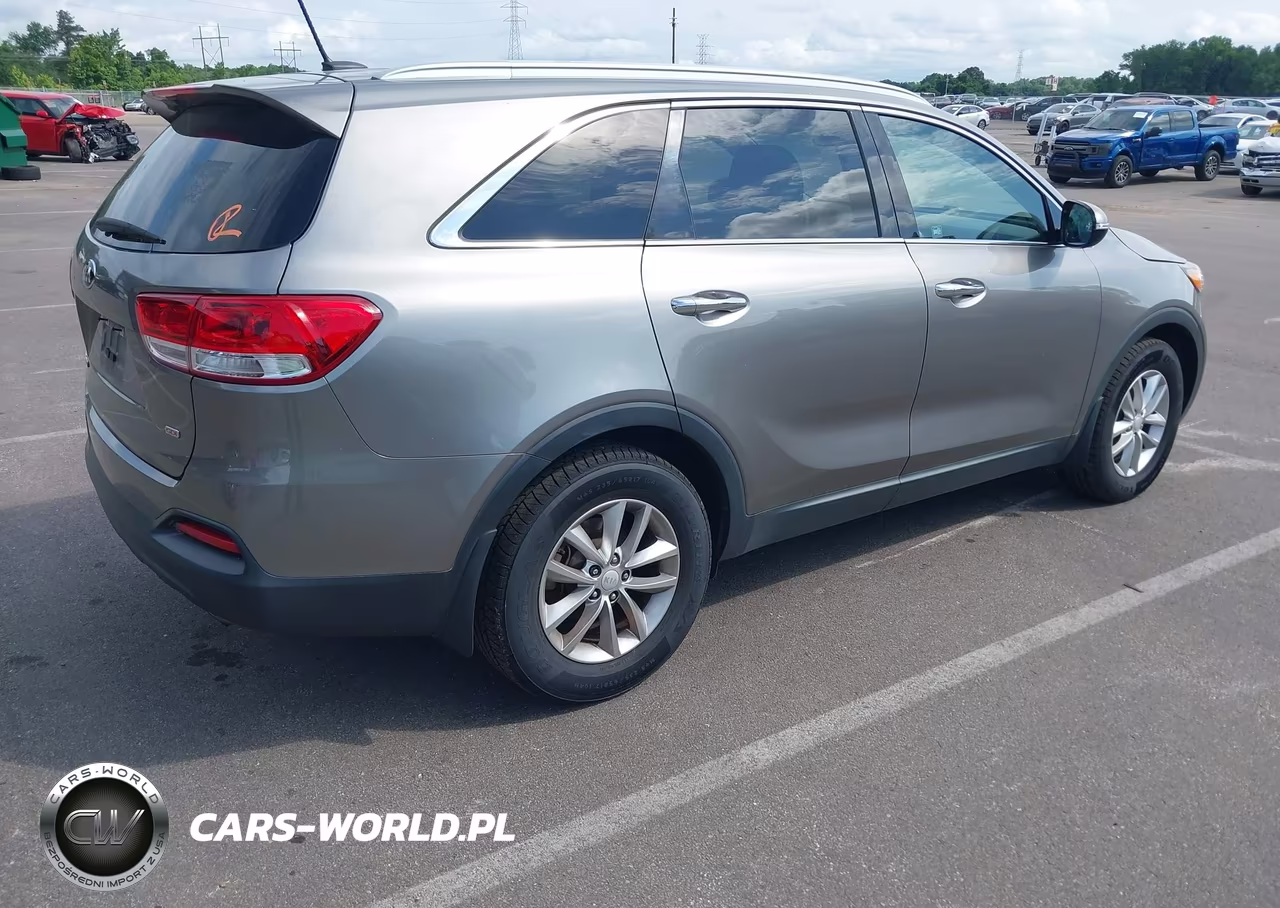 2017 Kia Sorento 2.4L Lx VIN:5XYPG4A3XHG242665 - 4