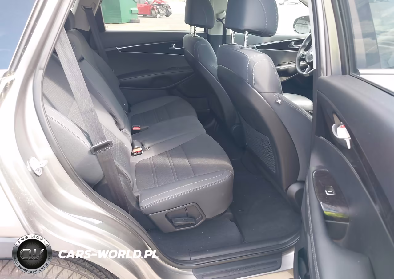 2017 Kia Sorento 2.4L Lx VIN:5XYPG4A3XHG242665 - 8