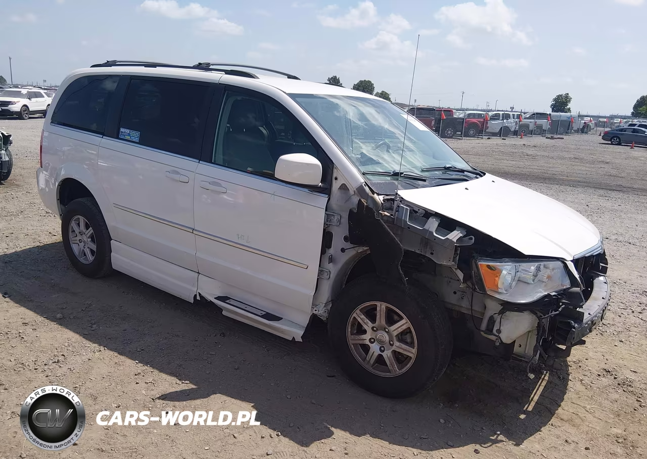 2010 Chrysler Town & Country Touring