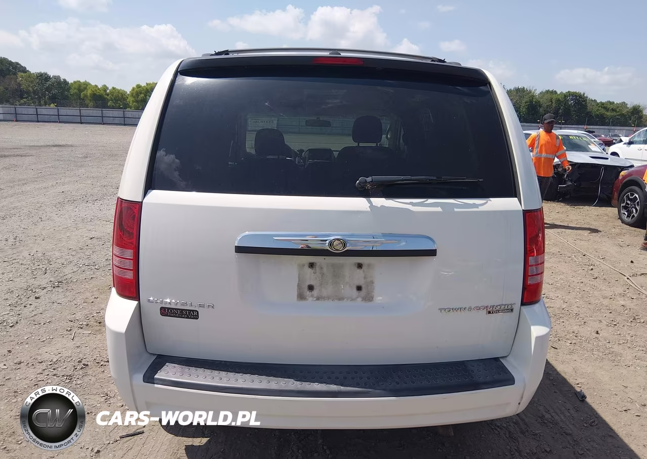 2010 Chrysler Town & Country Touring VIN:2A4RR5D17AR305560 - 17
