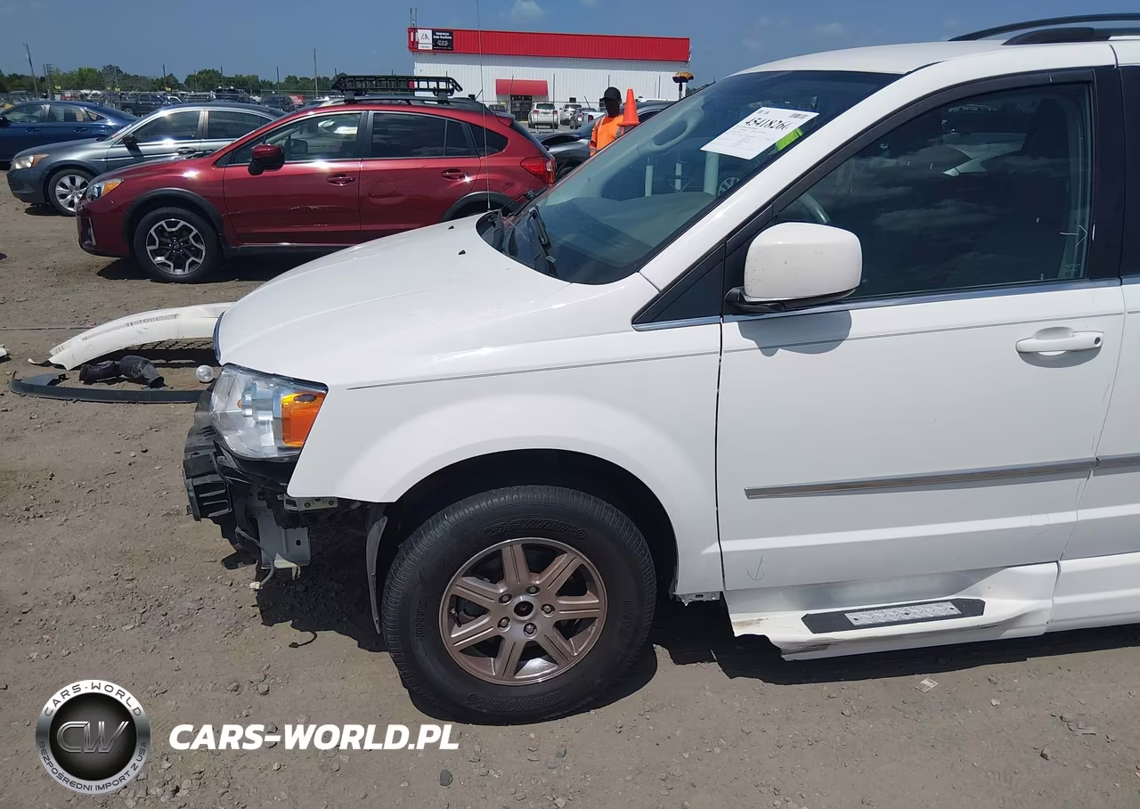 2010 Chrysler Town & Country Touring VIN:2A4RR5D17AR305560 - 20