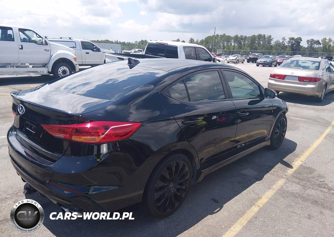 2018 Hyundai Elantra Sport VIN:KMHD04LB3JU557349 - 4