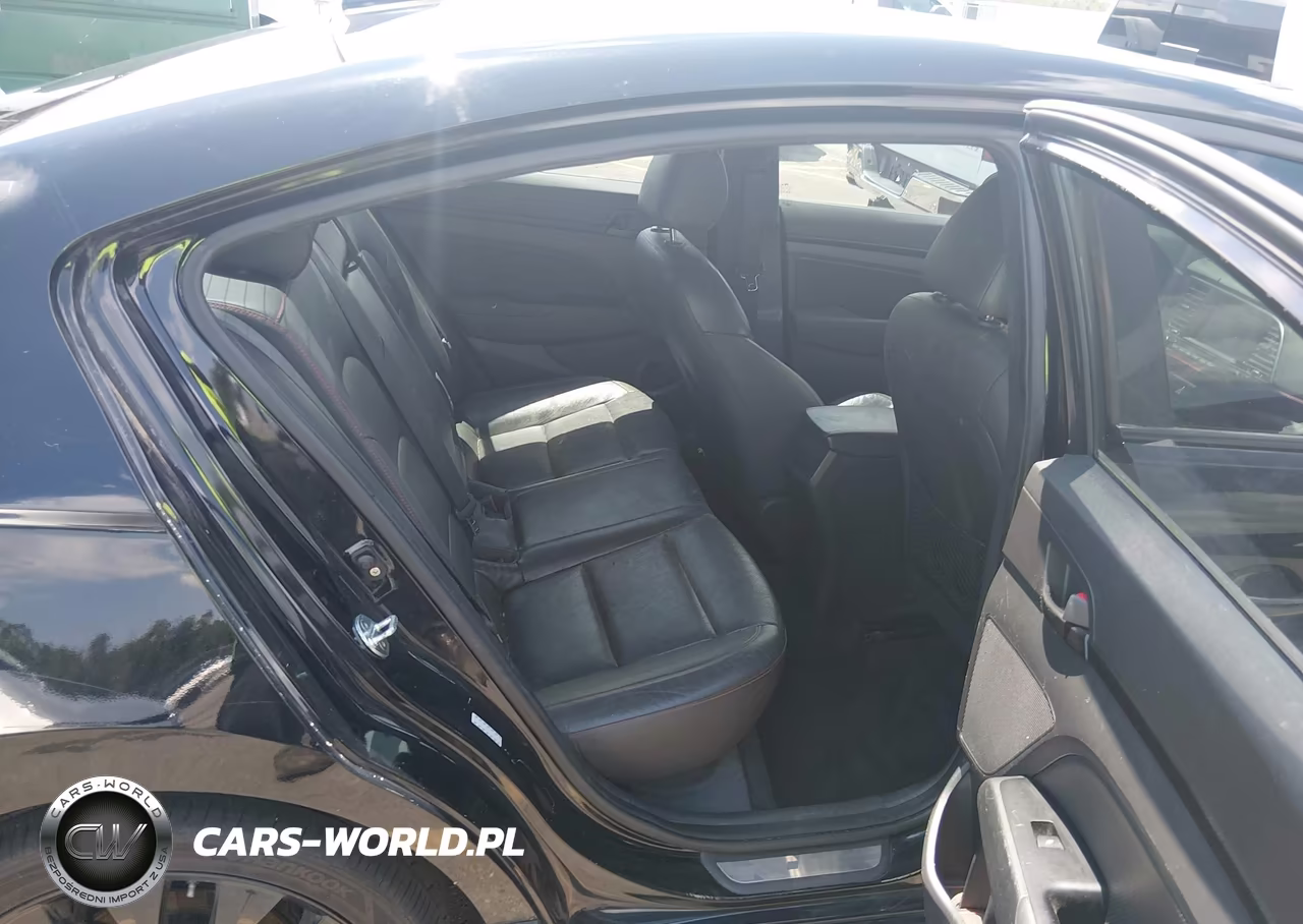 2018 Hyundai Elantra Sport VIN:KMHD04LB3JU557349 - 8
