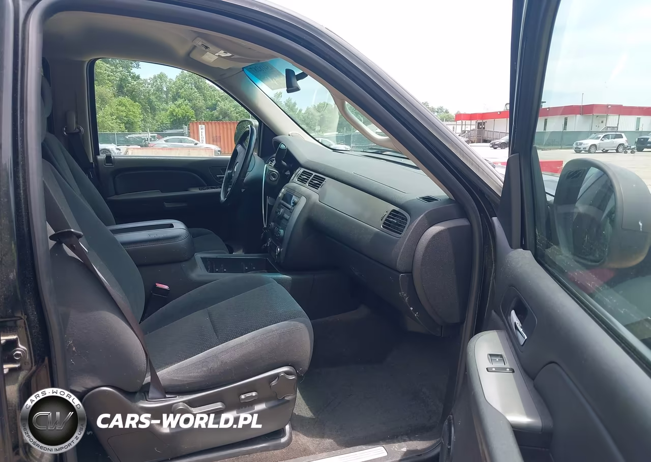 2008 Chevrolet Tahoe Ls VIN:1GNFK130X8J234990 - 5