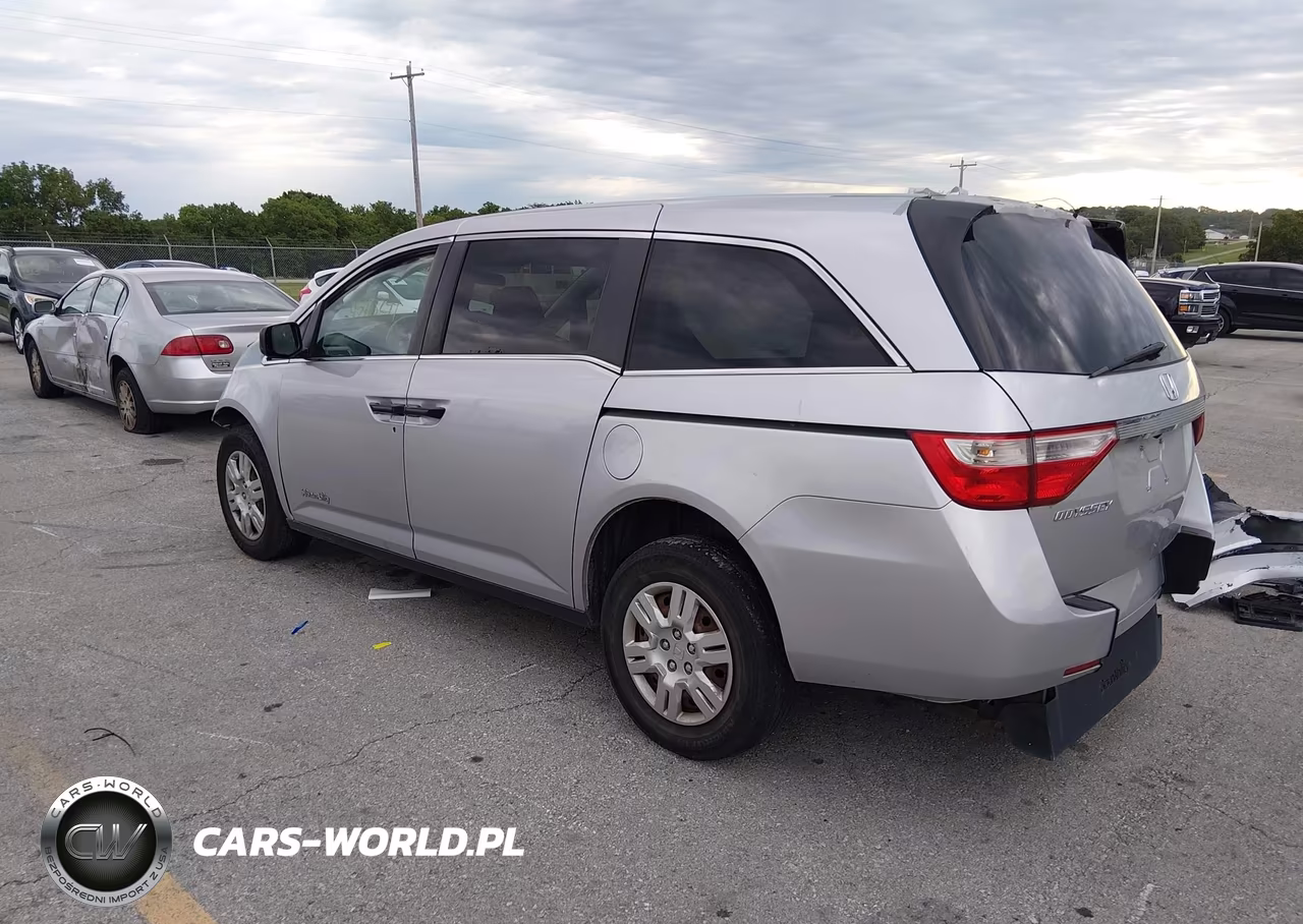 2013 Honda Odyssey Lx VIN:5FNRL5H28DB055658 - 3