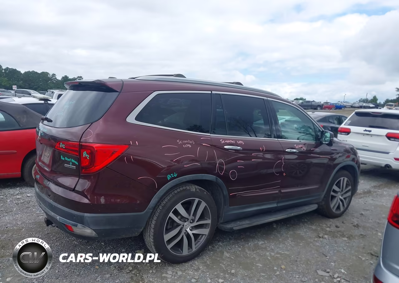 2016 Honda Pilot Touring VIN:5FNYF5H98GB005718 - 13