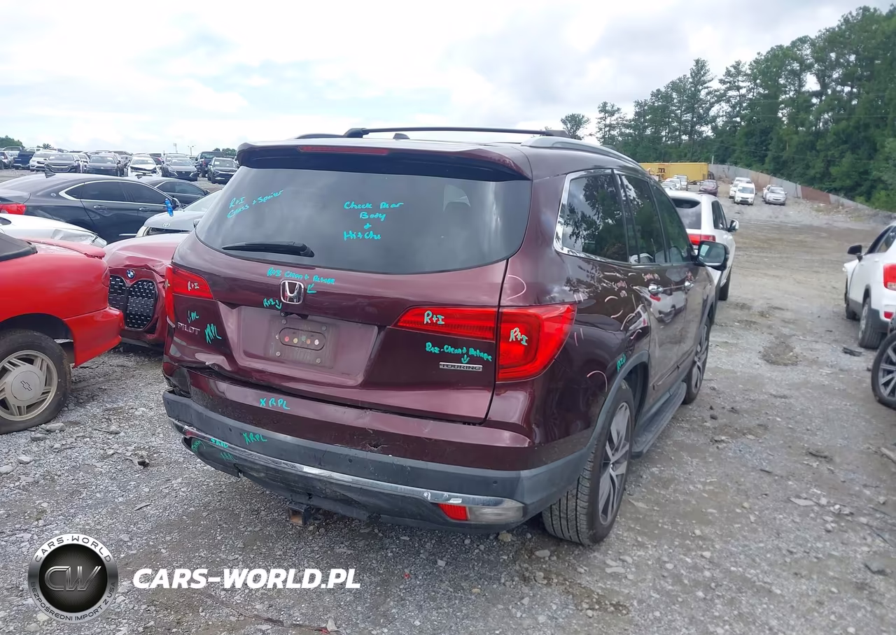 2016 Honda Pilot Touring VIN:5FNYF5H98GB005718 - 4