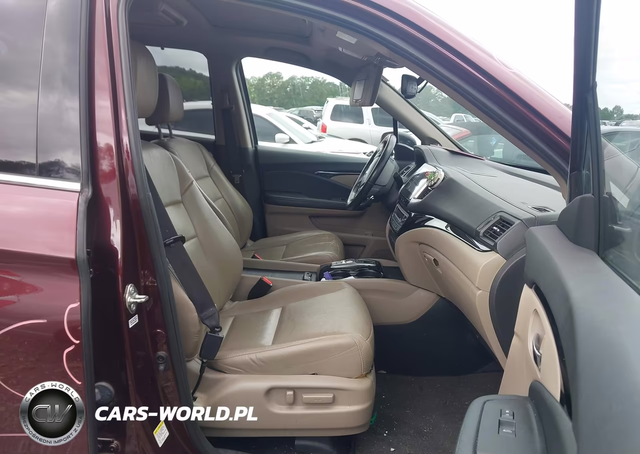 2016 Honda Pilot Touring VIN:5FNYF5H98GB005718 - 5