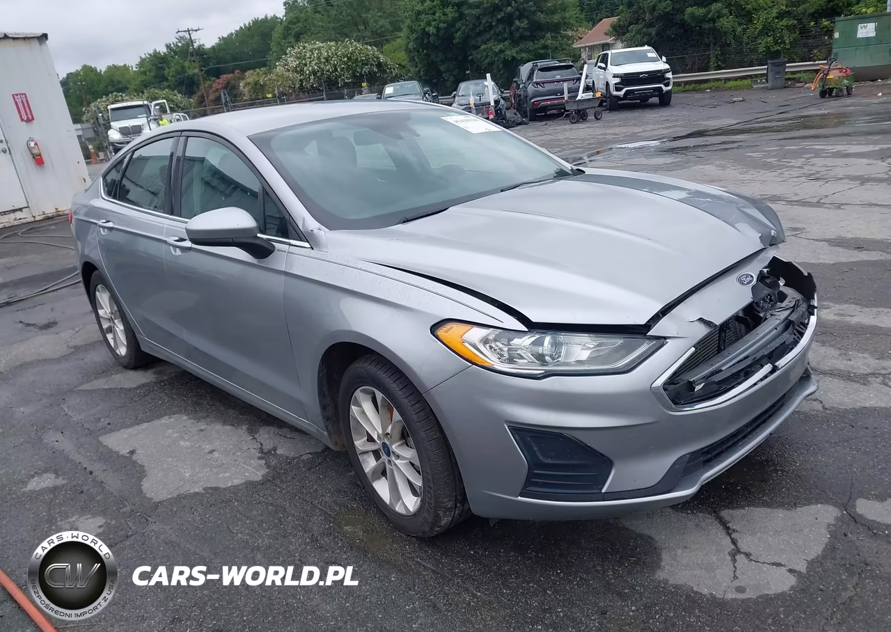 2020 Ford Fusion Se – zdjęcie 1 z 16