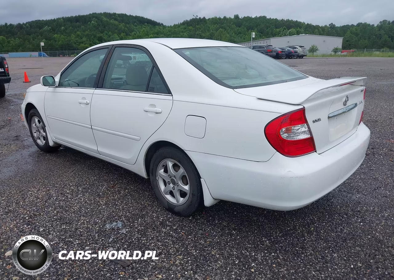 2004 Toyota Camry Le VIN:4T1BE32K74U336748 - 3