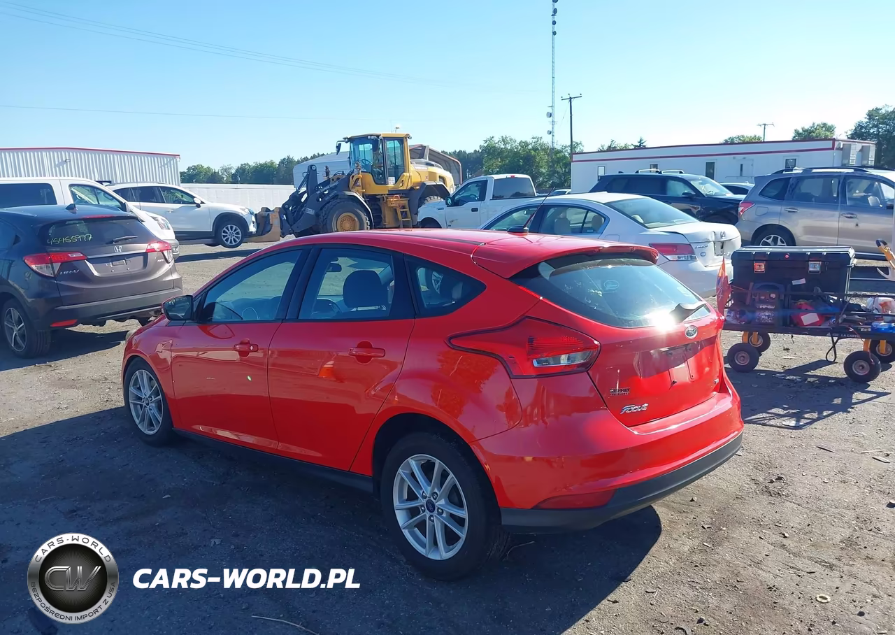 2017 Ford Focus Se VIN:1FADP3K26HL306004 - 3