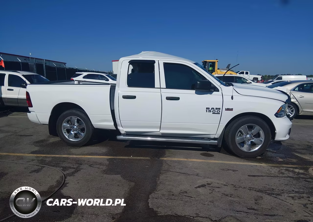 2019 Ram 1500 Classic Express 4X2 6'4 Box VIN:1C6RR6FT4KS730753 - 13