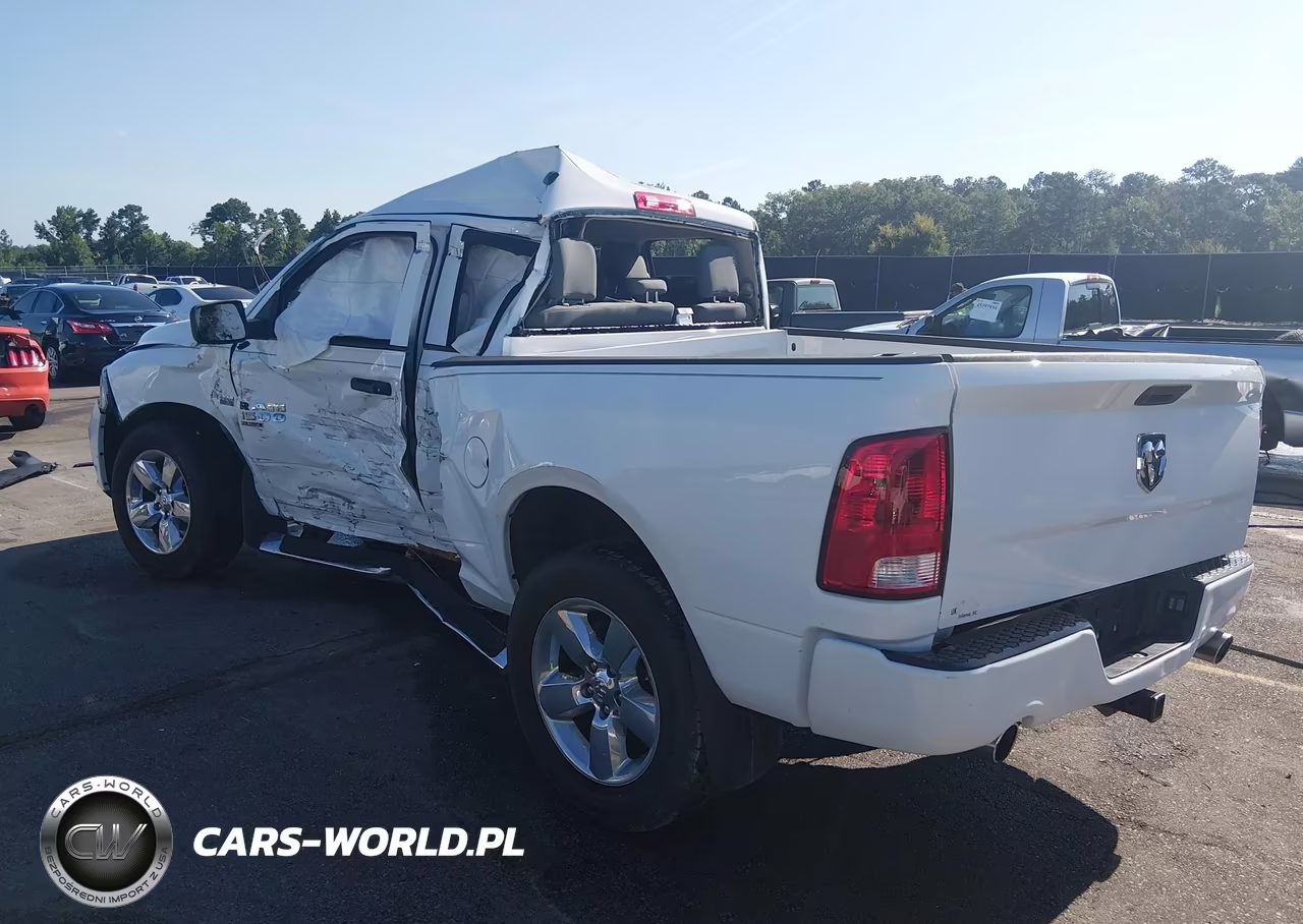 2019 Ram 1500 Classic Express 4X2 6'4 Box VIN:1C6RR6FT4KS730753 - 3