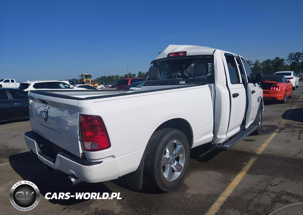 2019 Ram 1500 Classic Express 4X2 6'4 Box VIN:1C6RR6FT4KS730753 - 4