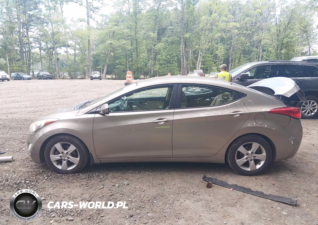 2013 Hyundai Elantra Gls VIN:5NPDH4AEXDH389363 - 14