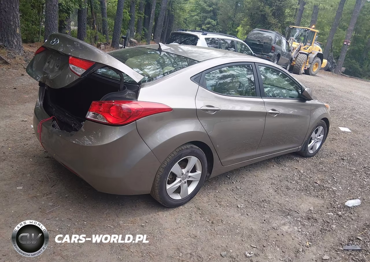 2013 Hyundai Elantra Gls VIN:5NPDH4AEXDH389363 - 4