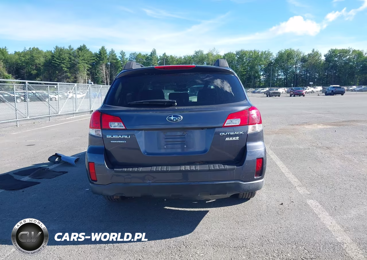 2013 Subaru Outback 2.5I Premium VIN:4S4BRBCC0D3304560 - 16