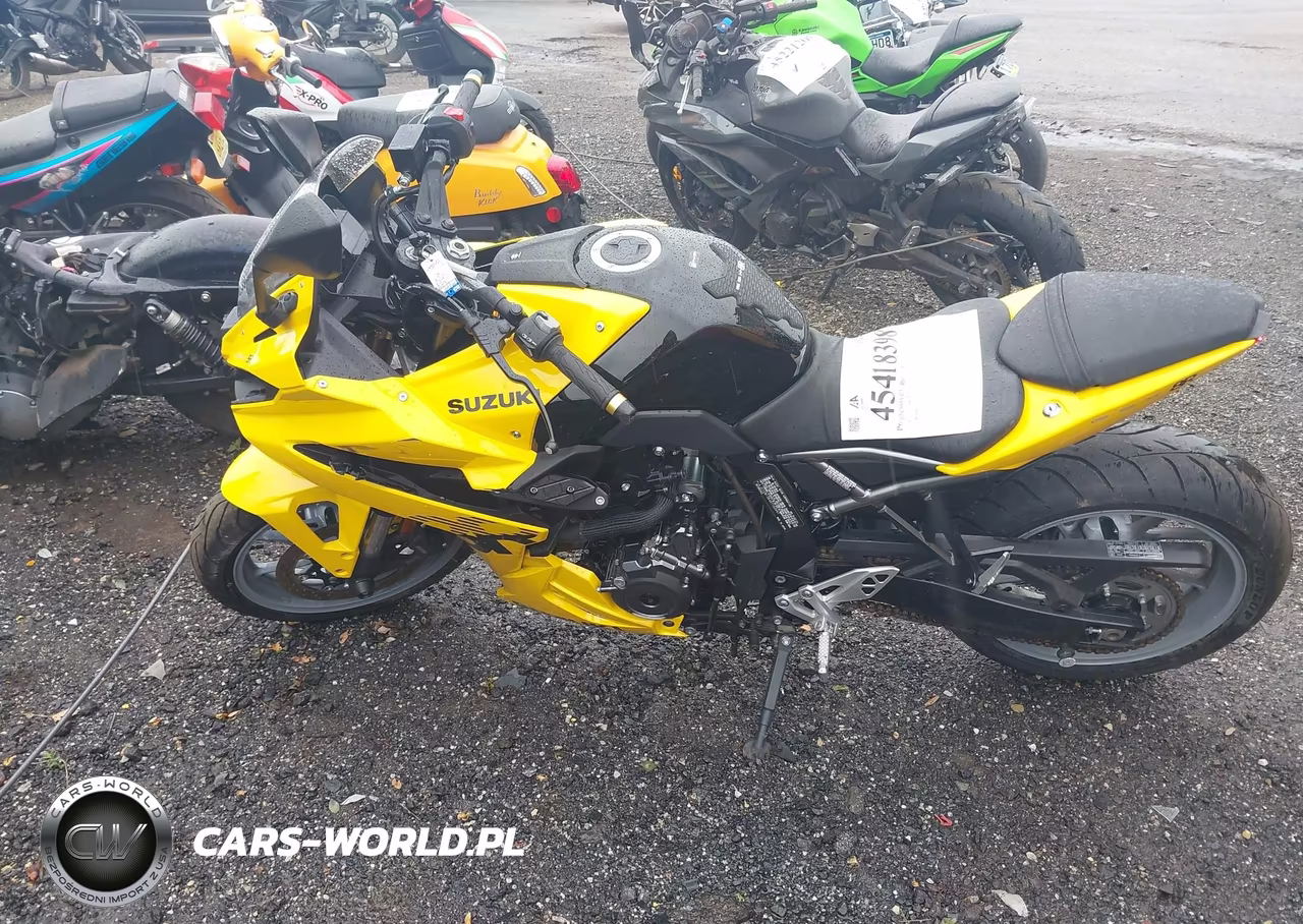 2024 Suzuki Gsx800 F VIN:JS1EM13B4R7103997 - 14