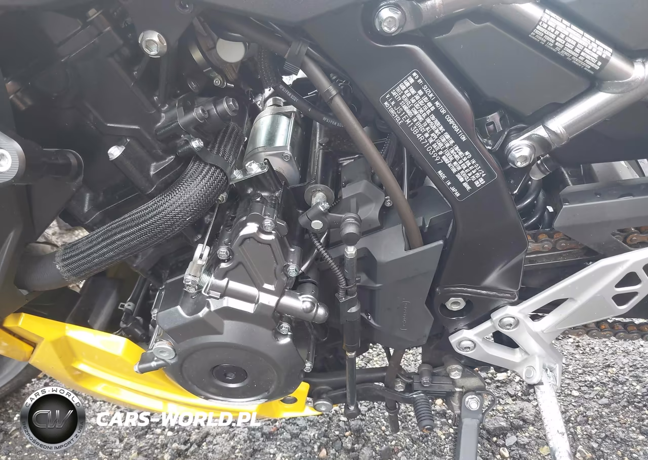 2024 Suzuki Gsx800 F VIN:JS1EM13B4R7103997 - 9