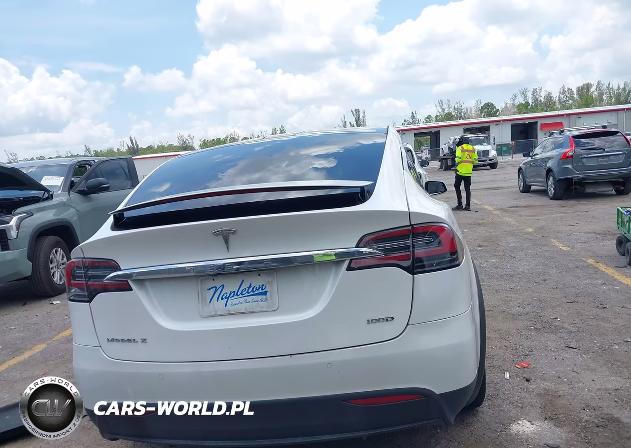 2017 Tesla Model X 100D-75D-90D VIN:5YJXCDE22HF065727 - 15