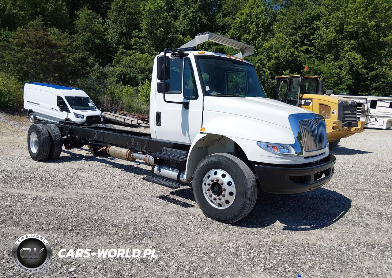 2018 International Durastar 4300
