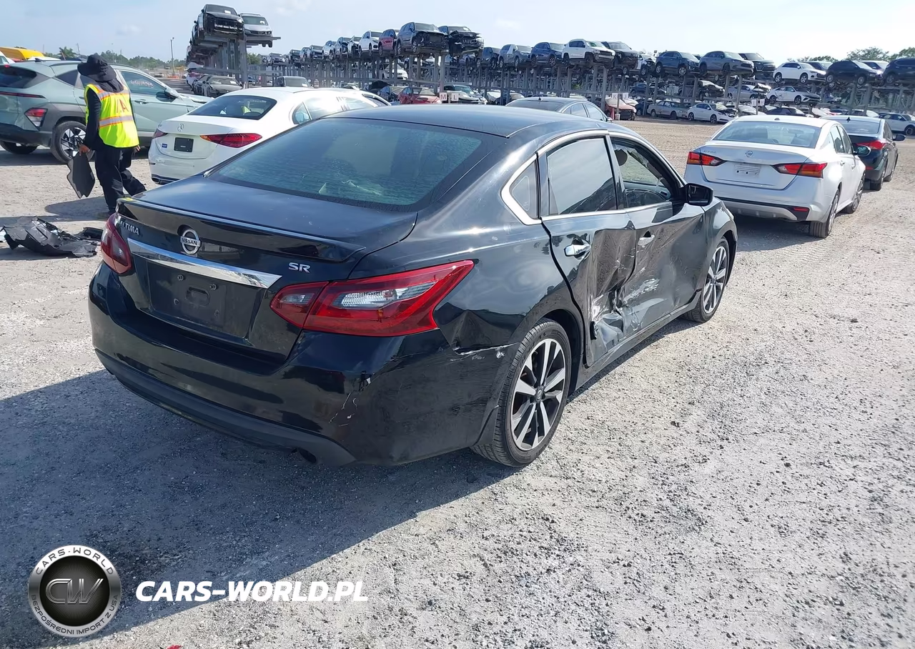 2018 Nissan Altima 2.5 Sr VIN:1N4AL3AP5JC475447 - 4