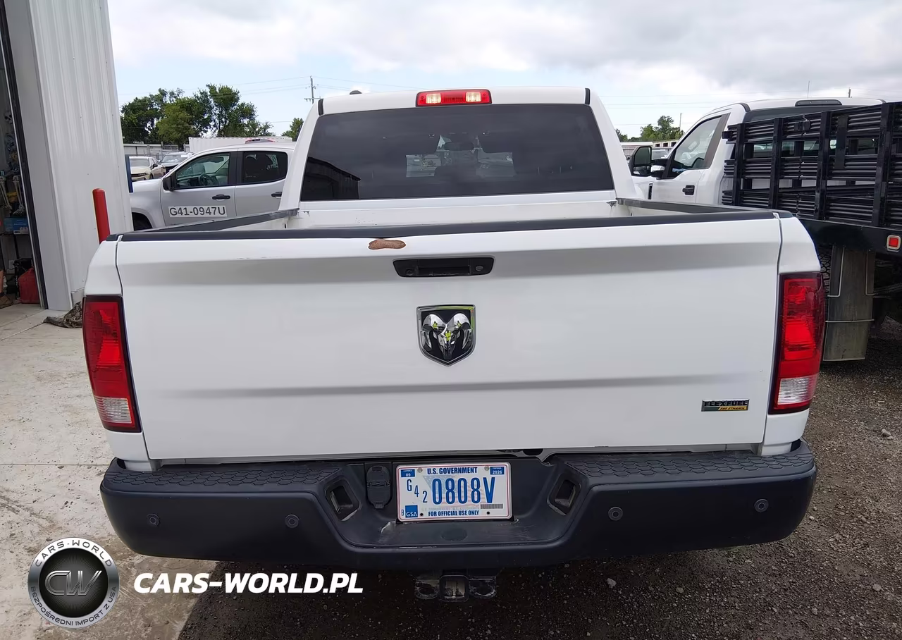 2018 Ram 1500 Tradesman 4X2 5'7 Box VIN:1C6RR6KG0JS298590 - 16