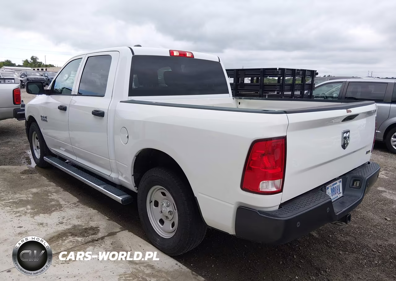 2018 Ram 1500 Tradesman 4X2 5'7 Box VIN:1C6RR6KG0JS298590 - 3