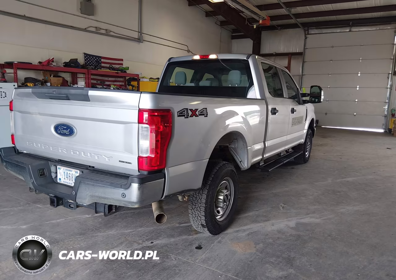 2018 Ford F-250 King Ranch-Lariat-Platinum-Xl-Xlt VIN:1FT7W2B6XJEC83814 - 4
