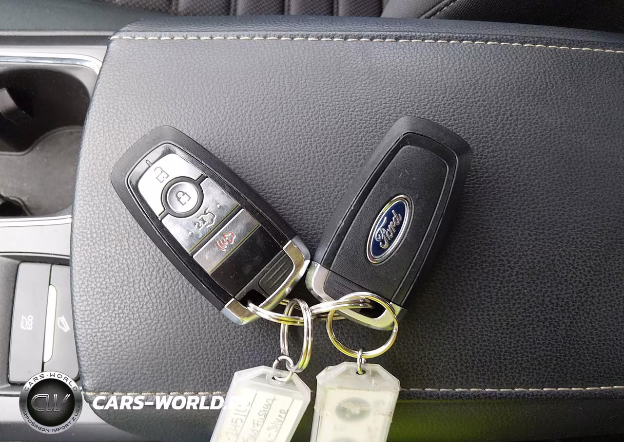 2018 Ford Fusion Hybrid Se VIN:3FA6P0LU9JR111853 - 11