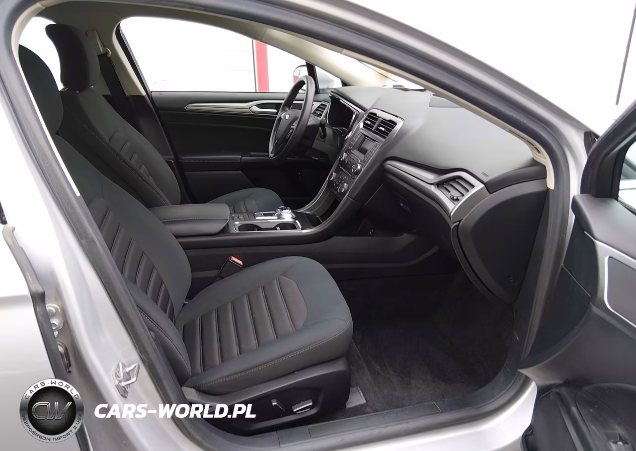 2018 Ford Fusion Hybrid Se VIN:3FA6P0LU9JR111853 - 5