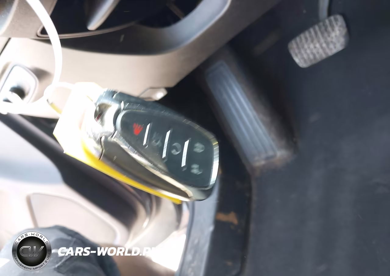 2018 Chevrolet Equinox Lt VIN:3GNAXJEV0JL100718 - 11