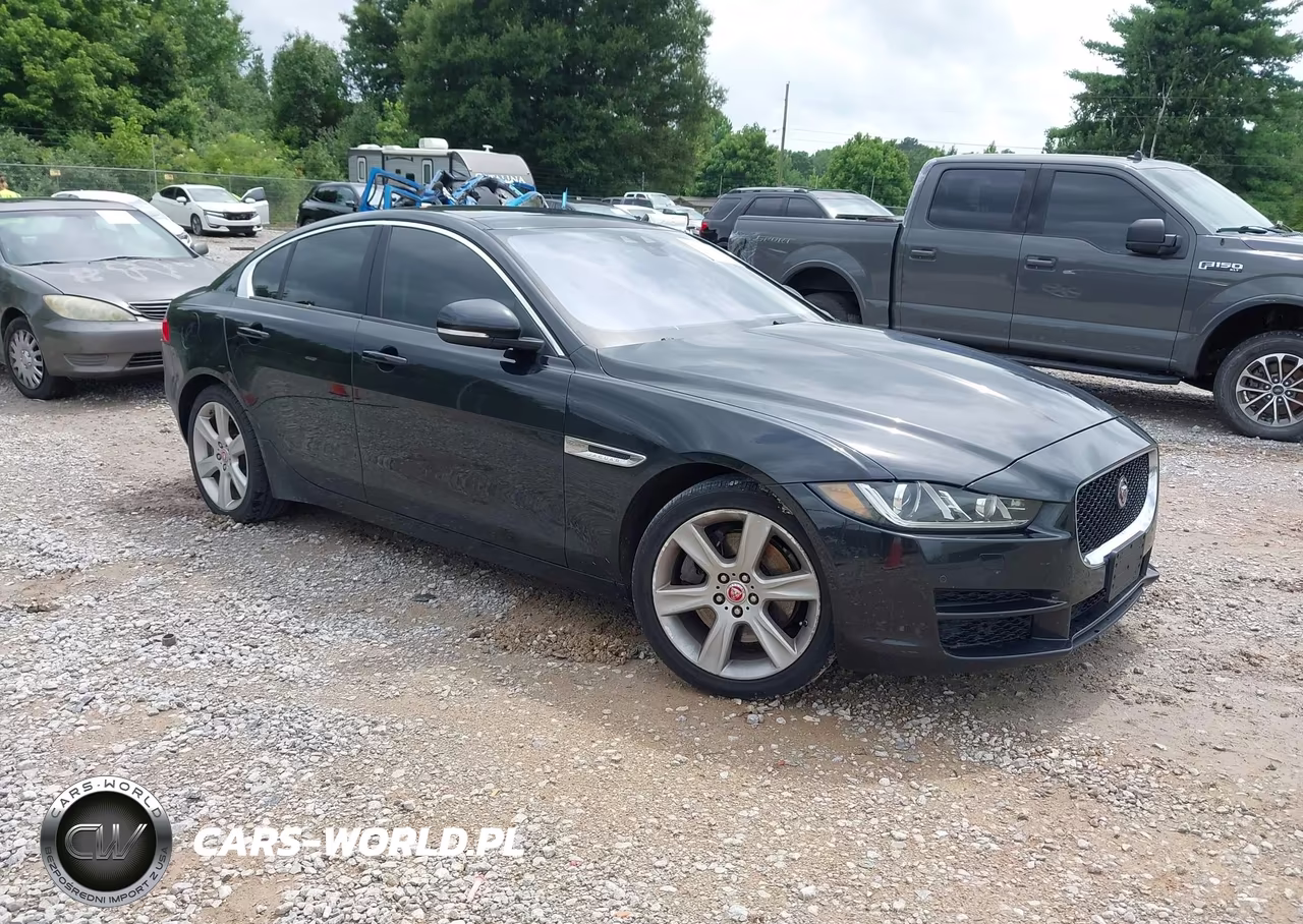 2017 Jaguar Xe 25T Premium