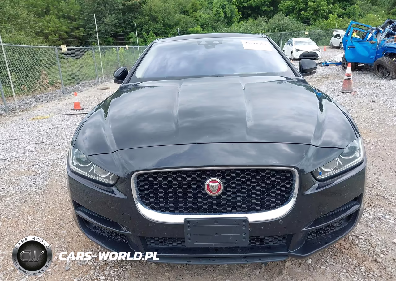 2017 Jaguar Xe 25T Premium VIN:SAJAD4BG6HA952499 - 6