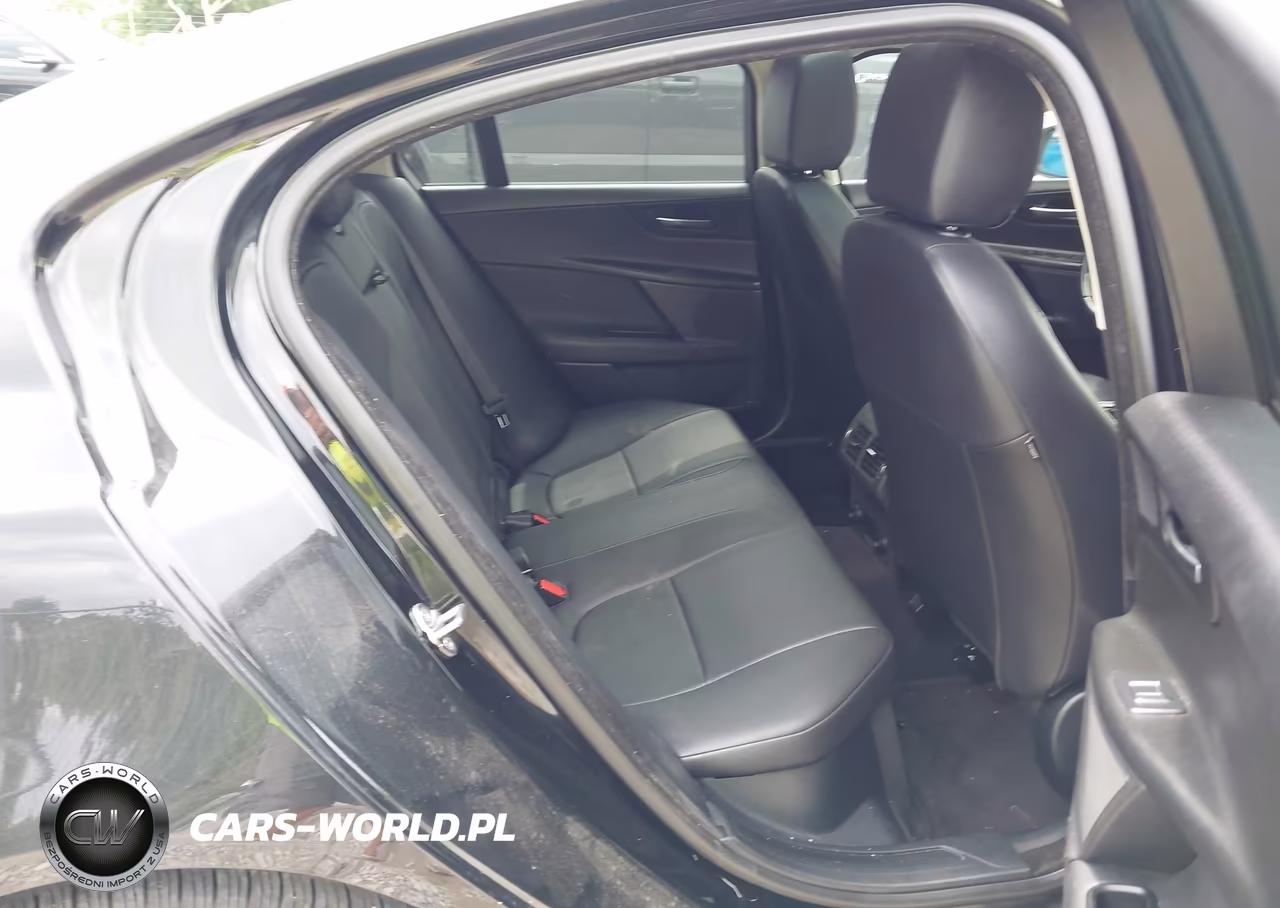 2017 Jaguar Xe 25T Premium VIN:SAJAD4BG6HA952499 - 8